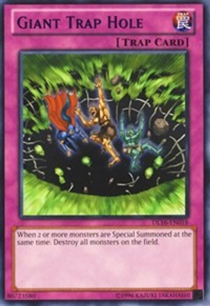 Giant Trap Hole (Purple) (DL16-EN017) - Rare