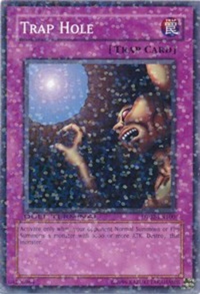 Trap Hole (DT02-EN100) - Duel Terminal Normal Parallel Rare